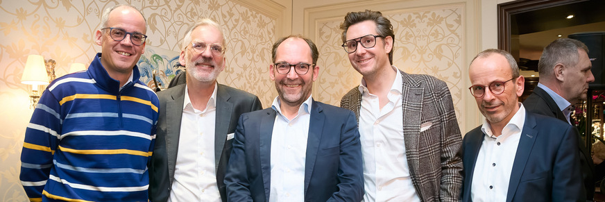 Der geschäftsführende Vorstand des DG Haustechnik, (v. l.) Johannes M. Börner, Wilhelm Schuster, Henrik Schmidt, Bastian Hördemann und Thomas Werner hatten die Gäste aus Industrie und Handwerk persönlich eingeladen, um das Jubiläum zu feiern.