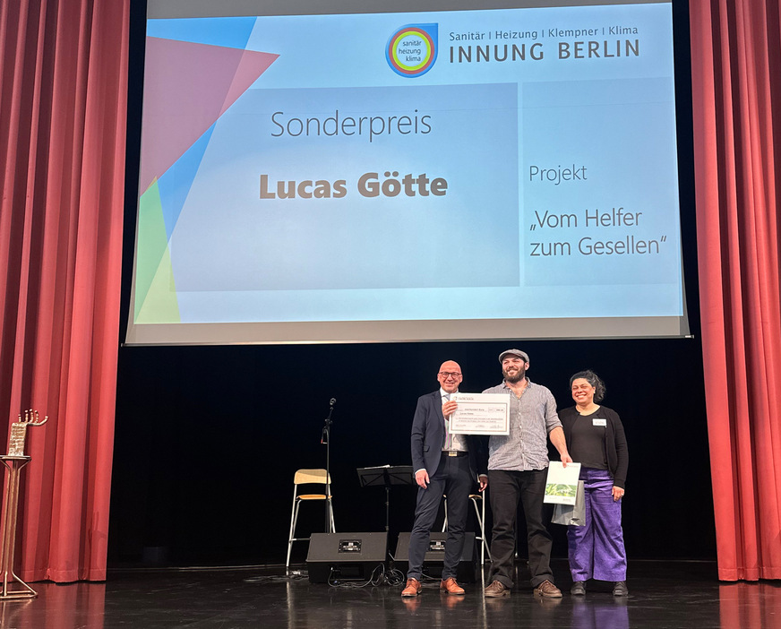 Lucas Götte durfte sich auf der Innungsfreisprechung im März 2025 über einen Sonderpreis für hervorragende Leistungen freuen.