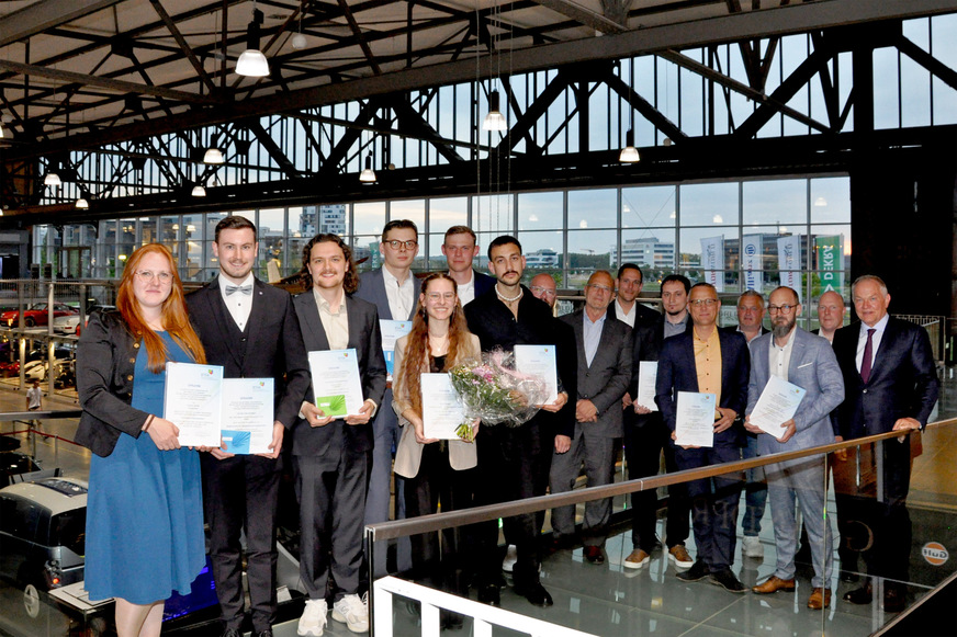 Der BTGA zeichnete die besten Auszubildenden der TGA-Branche des Prüfungsjahrgangs 2024 in der Motorworld Region Stuttgart aus.