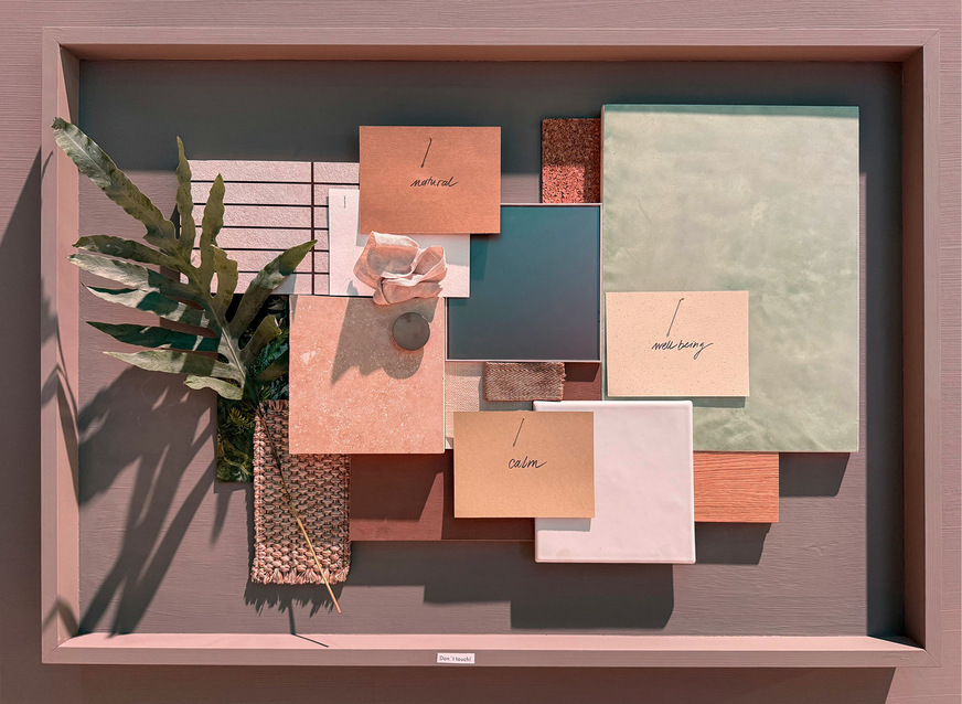 So macht Farbe Spaß: charmante kleine Kombi aus Vintage-Rosa, Lachs, Salbei und Olivenzweig, gesehen bei Villeroy & Boch. Die Nuancen sind seriös und einladend.