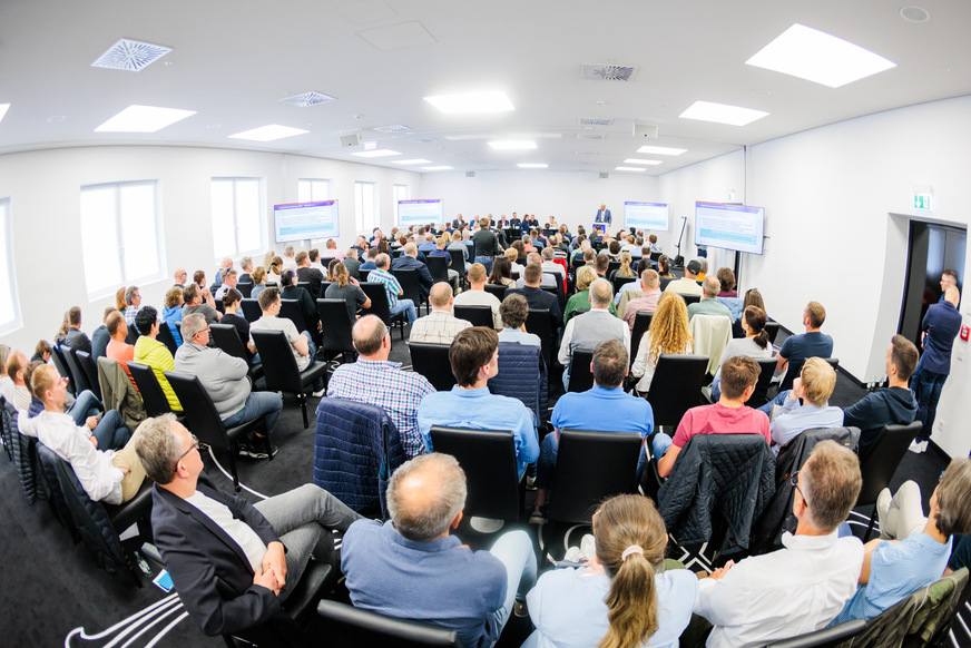 Das Vorstandsteam, Aufsichtsrat und Beirat der SHK eG werden in der Generalversammlung von den Genossenschaftsmitgliedern einstimmig entlastet.