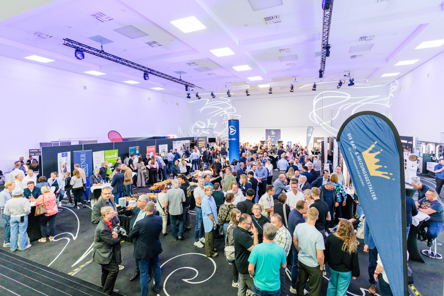 Am Kongresssamstag präsentierten 40 Aussteller auf der gut besuchten Lieferantenmesse im Quantum des Phantasialands ihre neuesten Produkte.