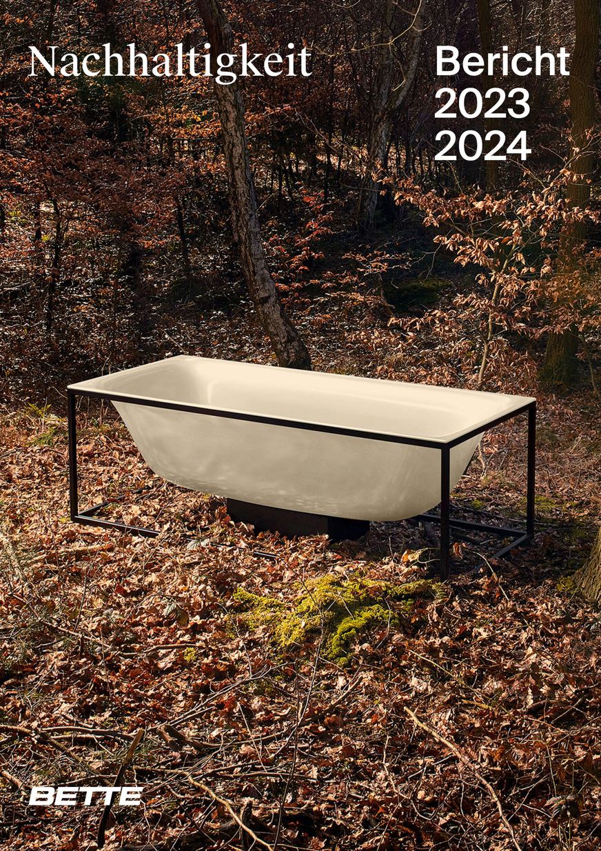 Symbol für Kreislaufwirtschaft und Naturverbundenheit: Die BetteBadewanne aus recycelbarem glasiertem Titanstahl steht im Mittelpunkt des Nachhaltigkeitsberichts 2023/2024.