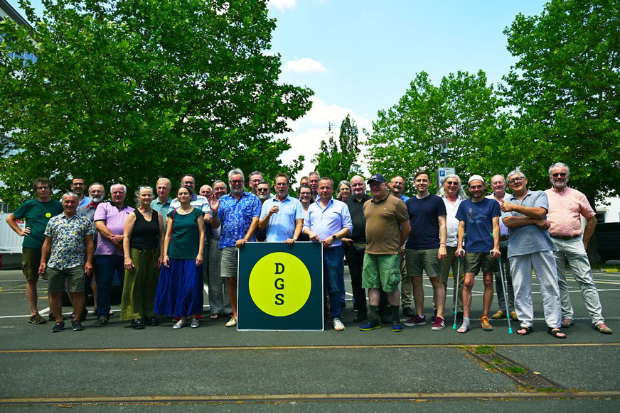 Die Teilnehmer:innen der Delegiertenversammlung der DGS Ende Juni in Nürnberg. Weitere Delegierte nahmen online teil.