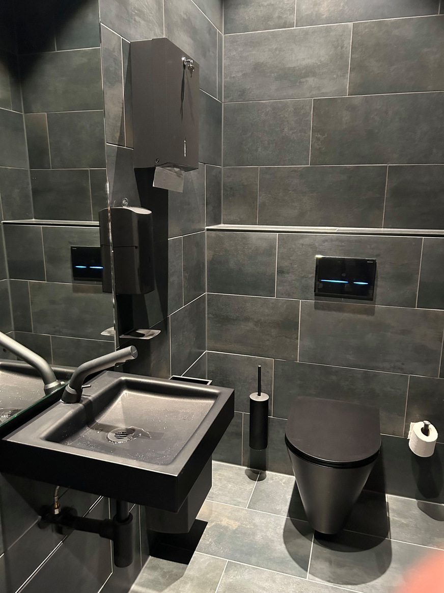 Sanitärraum auf dem EUREF-Campus.