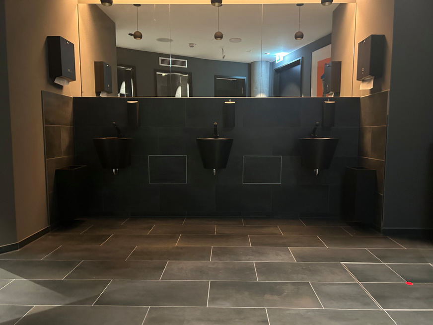 Sanitärraum auf dem EUREF-Campus.