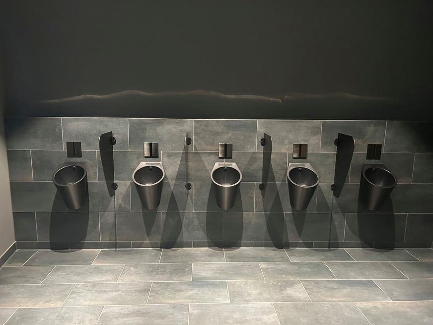 Urinale auf dem EUREF-Campus.