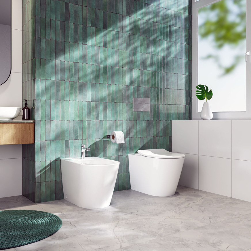 WC RP und Bidet RP als bodenstehende Back-to-Wall Version in glänzendem Weiß.