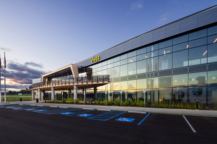 Viega LLC, ein Unternehmen der Viega Group, hat in Mantua (Ohio) eine neue Produktionsstätte mit Seminarcenter eröffnet.