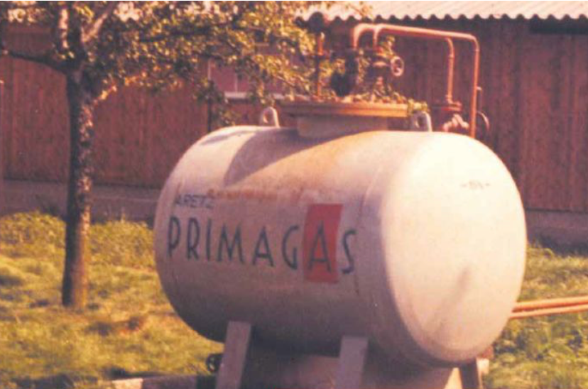 1964:&nbsp;Das Kleintankgeschäft wird aufgenommen, die Zahl der Privatkunden im ländlichen Raum wächst.