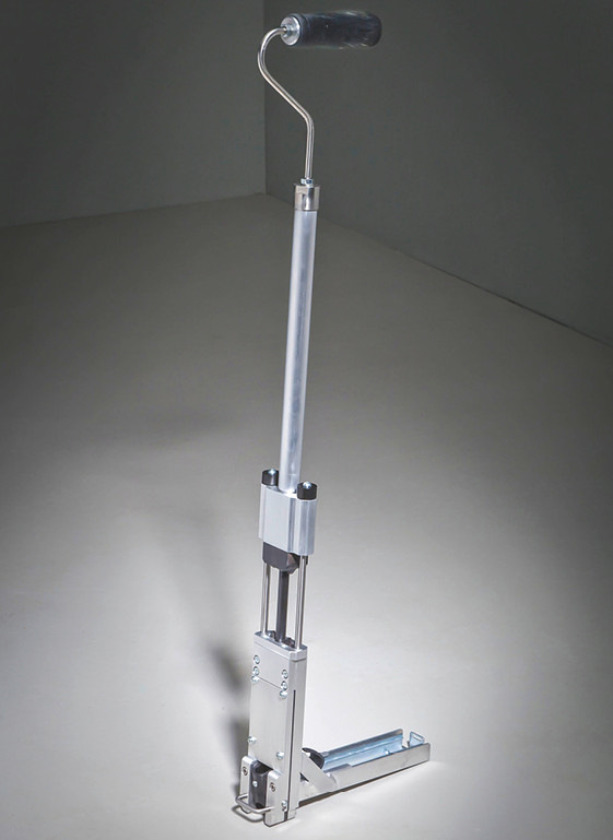 Die Befestigung der 14-mm-Heizrohre erfolgte mithilfe der x-net C16 Clips. Mit dem x-net C16 clip Former ließen sich die Clips gleichmäßig formen und schnell einbringen. Das Hohlkammerprinzip des x-net clip Panels bietet den Clips festen Halt. Die abgerundeten Längskanten des Clips liegen eng am Rohr an.