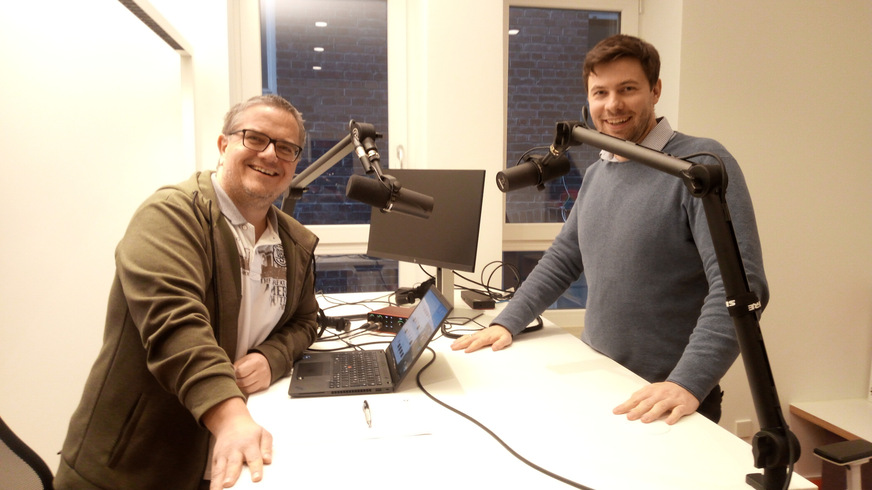 Chefredakteur Dennis Jäger (links) und Martin Sommer von eLearningPlus.