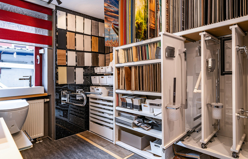 Die Materialbibliothek bzw. der Collagenraum ist ein wichtiges Werkzeug in der Kundenberatung.