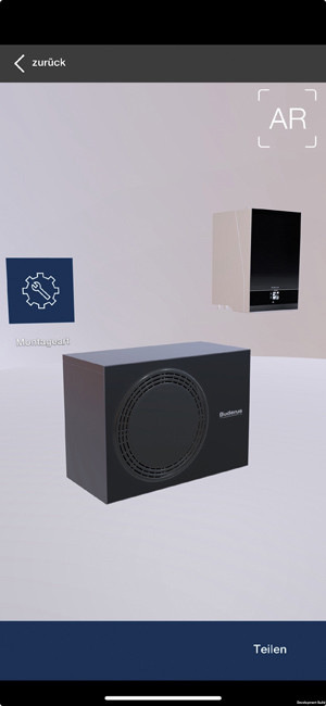 Via Smartphone mit der Buderus App MyLocation lässt sich die geplante Wärmepumpen-Außeneinheit direkt an die eigene Hauswand projizieren.