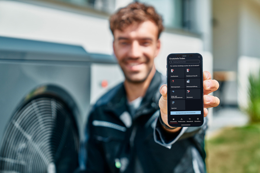 Praktisch auf jeder Baustelle: mit der neuen Wolf-Service App direkt vor Ort die passenden Ersatzteile finden.