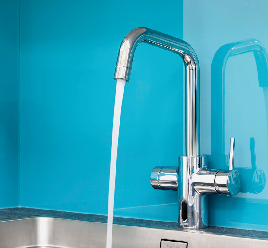 C Regelmäßiger, vollständiger Wasserwechsel über alle Entnahmestellen spätestens nach vier Stunden (chemische Parameter) bzw. 72 Stunden ­(mikrobiologische Parameter) ist eine zentrale Voraussetzung für den Erhalt der Trinkwassergüte.