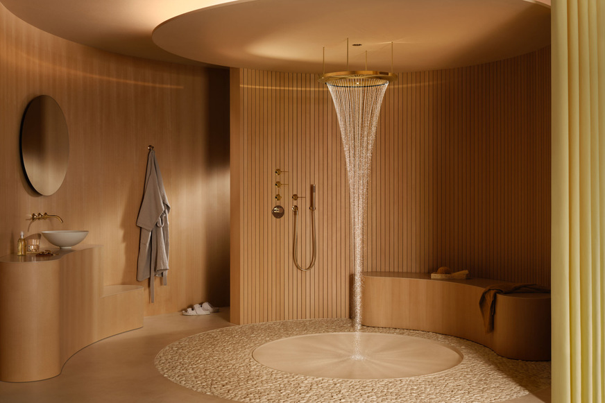 Welche Einzelkomponenten sind für eine Aquahalo-Regenpaneel-Anwendung erforderlich? Das Dornbracht Showerbook gibt hierzu eine detaillierte Übersicht.