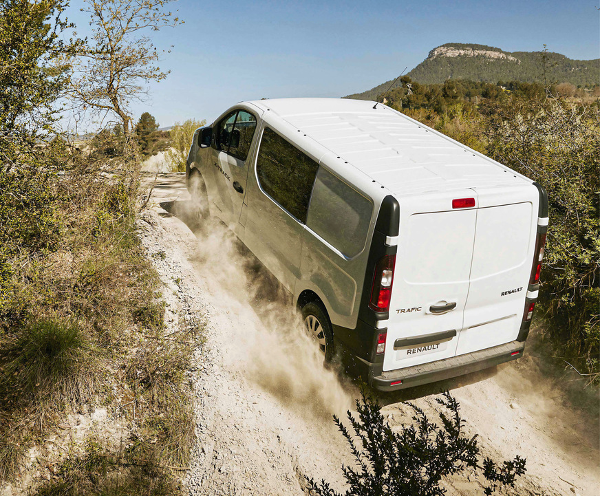 Gut auf schlechtem Weg: Auf glatter oder unbefestigter Piste ist ein Sperrdifferenzial oder (noch besser) Allradtechnik hilfreich.