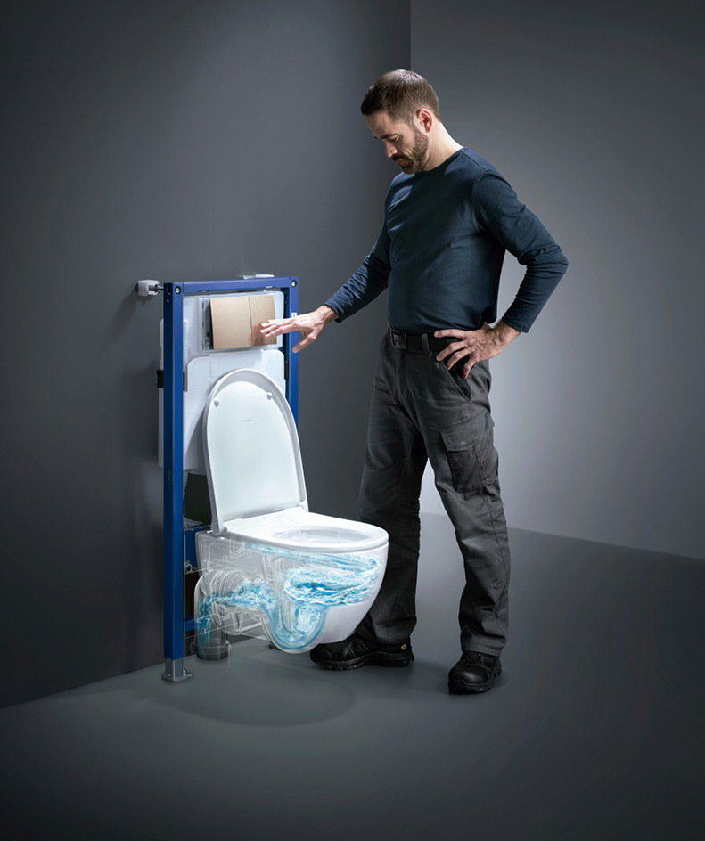 Das Geberit WC-System besteht aus „Duofix“-﻿Installationselement mit „Sigma“-Unterputzspülkasten, Betätigungsplatte und WC-Keramik.