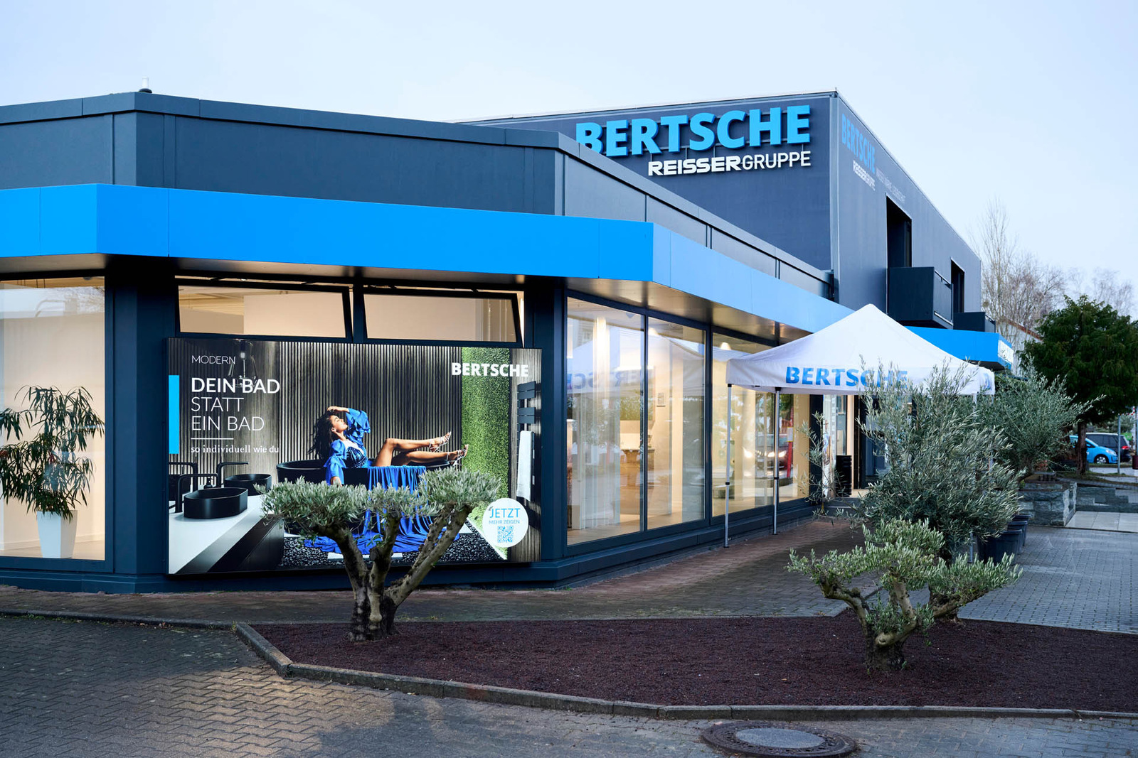 Badgestaltung Reisser Hybride BadAusstellung in Radolfzell