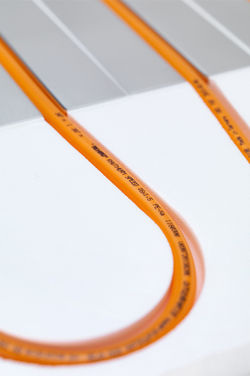 Drei Unterkünfte der Reihe „The Maggie Shelter“ wurden mit Flächen-Heiz-Systemen von Rehau ausgestattet.
