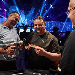 Ein Highlight für alle Praktiker unter den Roadshow-Gästen: die neue „Pressgun 6 Plus“, die als Welt-Premiere natürlich auch in Köln gezeigt wurde.
