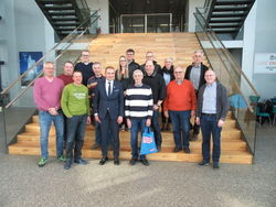 Gruppenbild mit Staatspräsident Guðni Th. Jóhannesson (1. Reihe, 3. v. links) - © HWK Kassel