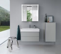 <p>Grau ist das neue Weiß im Badezimmer: Eine reduzierte, minimalistische Formensprache wird mit Grau deutlich herausgearbeitet und wirkt insgesamt sehr edel.&nbsp;</p> - © Duravit