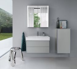 Grau ist das neue Weiß im Badezimmer: Eine reduzierte, minimalistische Formensprache wird mit Grau deutlich herausgearbeitet und wirkt insgesamt sehr edel.&nbsp;
