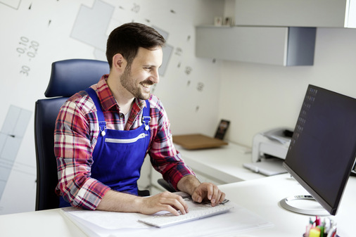 Auch Handwerksmeister und Personalverantwortliche sollten sich damit beschäftigen, was Google for Jobs bietet, um die Chancen, als Arbeitgeber gefunden zu werden, zu steigern. - © Bild: nd3000 / Getty Images
