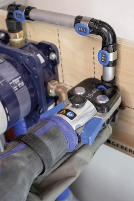 Ob der Monteur die richtige Pressbacke verwendet, konnte er direkt an der übereinstimmenden Farbe von Pressindikator und Pressbacke erkennen.