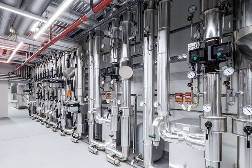 Gebäudetechnik zum Anfassen und Erleben: die Technikzentrale der Viega World.