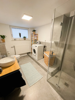 Das neue Gästebad ist jetzt schick und funktional zugleich.