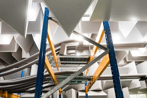 Im schallgedämmten  silent room  wurde das Zehnder Komfort-Lüftungssystem installiert. Hier werden die Luftvolumenströme gemessen und der Schalldruck erfasst.