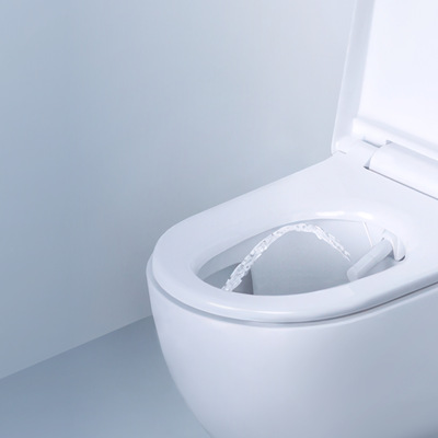 Bei der digitalen Geberit-Neuheiten-Preview lernen die Teilnehmer unter anderem das neue Dusch-WC Geberit AquaClean Alba kennen. - © Geberit
