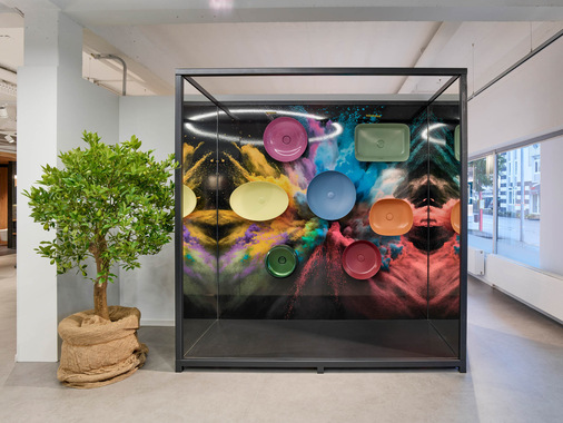  Fachhandwerker und Endverbraucher sollen von den modernen Räumlichkeiten profitieren - und für die Mitarbeiter wurde ein erheblicher Wohlfühlfaktor geschaffen. 