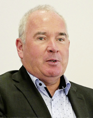  Der Zentralverband hat für die Mitglieds­betriebe viele Punkte zum Gebäudeenergie­gesetz thematisiert und hält die Fülle von Fragen und Antworten übersichtlich sortiert unter zvshk.de/geg auf aktuellem Stand. – Andreas Müller (Geschäftsführer Technik im ZVSHK)