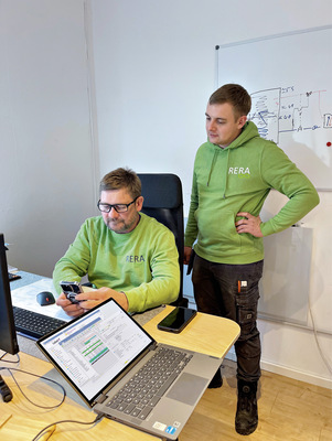 Digitale Chefs: Rene Rumi und Philipp Radüg managen ihren Handwerks­betrieb komplett digital.