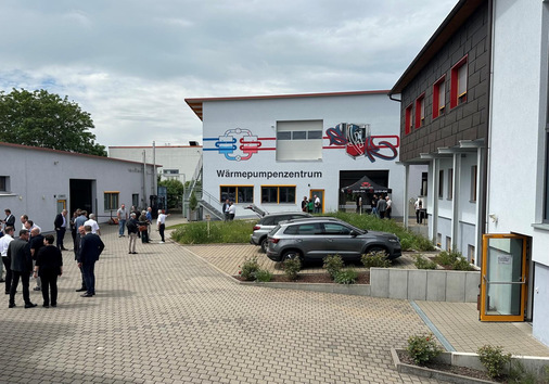 Das neue Wärmepumpenzentrum auf dem Areal der Innung.