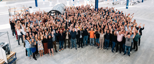 Für die Mitarbeitenden der Systemair GmbH war das Jubiläumswochenende mit Festakt, Mitarbeiterfest und dem Tag der offenen Tür ein voller Erfolg. Voller Stolz feierten alle gemeinsam die erreichten Meilensteine und freuten sich über so viele begeisterte Besucher und Besucherinnen.