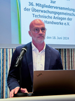 ÜWG-Geschäftsführer Timo Kuss präsentierte den Jahresbericht 2023 und die neuen Vorhaben der Überwachungsgemeinschaft.