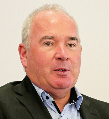 „Es wäre konsequent, wenn zukünftig beim GEG die primärenergetischen Bewertungsgrundlagen auch für eine mögliche neue Leitgröße CO2 erhalten blieben.“ 
Andreas Müller (ZVSHK)