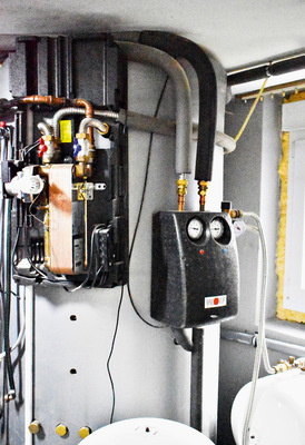 Die   Frischwasserstation   von   Wolf   am   Pufferspeicher.