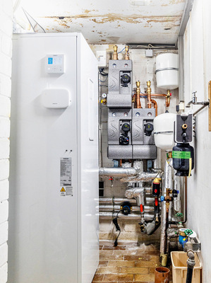 Nach fünf Arbeitstagen konnte die Wärmepumpe ihren Betrieb aufnehmen.