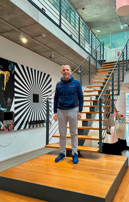﻿Kunstliebhaber Frank Molliné in seinem ­Unternehmen in Stuttgart.