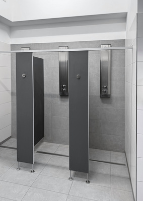 F5ST-Edelstahl-Duschpaneele mit komfortabler Thermostatfunktion.