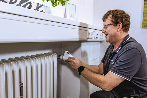 Die elektronischen Heizkörperregler ermöglichen die Programmierung von Heizzeiten und somit ein genau an den individuellen Tagesablauf angepasstes Heizen.