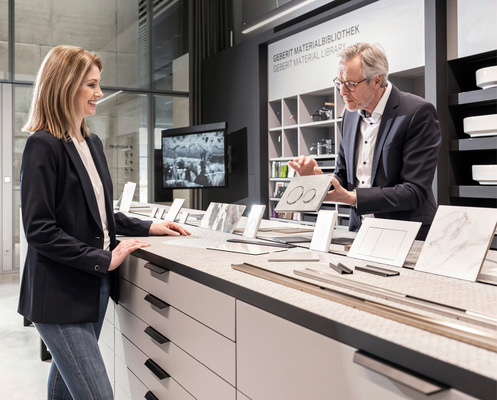 Sieben Praxisräume machen das Lernen im Campus unmittelbar: ausprobieren, greifen und begreifen. Zum Beispiel beim Thema Badplanung.