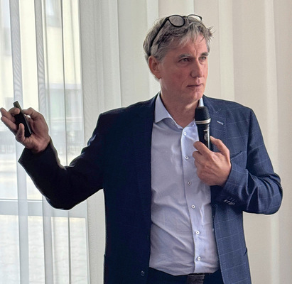 Dirk Arne Kuhrt (Uniti-Geschäftsführer Wärmemarkt) Sprach als Gastredner zu aktuellen Entwicklungen im Wärmemarkt aus Sicht des Energiemittelstands. Ein Schwerpunkt dabei: die Biotreppe.