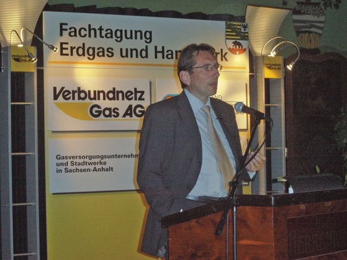 Dr. Achim Westebbe, Direktor der Verbundnetz Gas AG informierte über neue Marketingstrategien